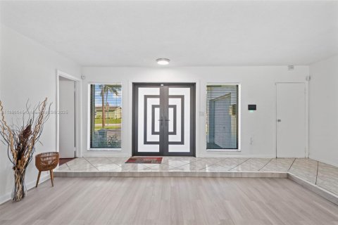 Casa en venta en Sunrise, Florida, 3 dormitorios, 142.7 m2 № 1939060 - foto 6