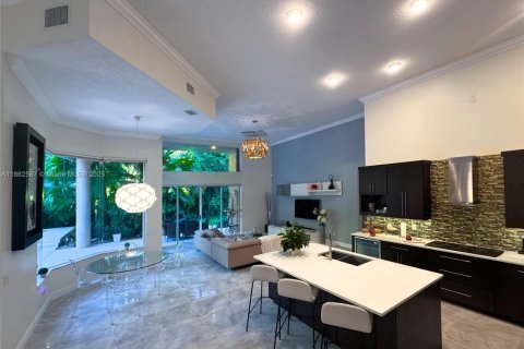 House in Weston, Florida 5 bedrooms, 297.47 sq.m. № 1891041 - photo 22