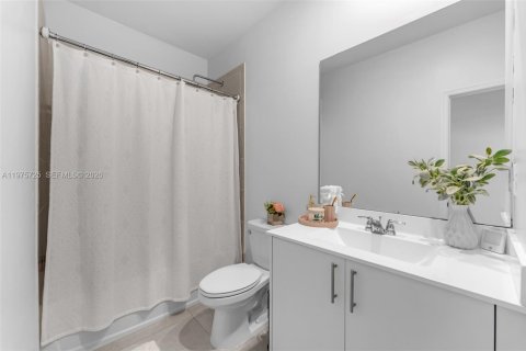 Купить виллу или дом в Хомстед, Флорида 4 спальни, 246.56м2, № 2040064 - фото 30