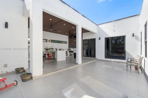 Casa en venta en Clewiston, Florida, 4 dormitorios, 260.13 m2 № 2025911 - foto 16