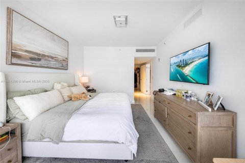 Condo in Bay Harbor Islands, Florida, 2 bedrooms  № 1811837 - photo 3