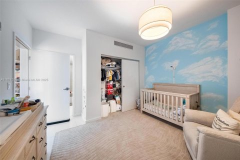 Condo in Bay Harbor Islands, Florida, 2 bedrooms  № 1811837 - photo 18