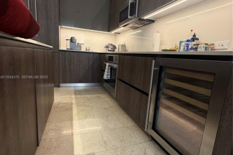 Снять в аренду кондоминиум в Майами, Флорида 1 спальня, 74.79м2, № 1992695 - фото 7