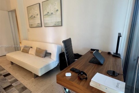 Снять в аренду кондоминиум в Майами, Флорида 1 спальня, 74.79м2, № 1992695 - фото 12