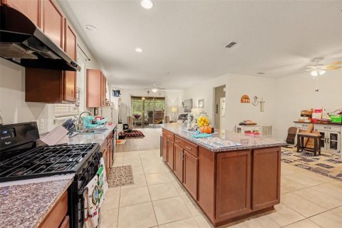 Villa ou maison à vendre à Davenport, Floride: 3 chambres, 191.01 m2 № 2411463 - photo 4