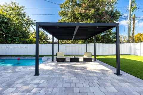 Снять в аренду виллу или дом в Майами, Флорида 3 спальни, 120.4м2, № 2048927 - фото 29