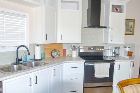 Casa en venta en Okeechobee, Florida, 1 dormitorio, 47.84 m2 № 1714698 - foto 12