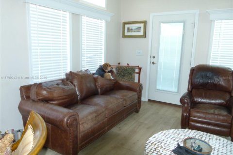 Casa en venta en Okeechobee, Florida, 1 dormitorio, 47.84 m2 № 1714698 - foto 15