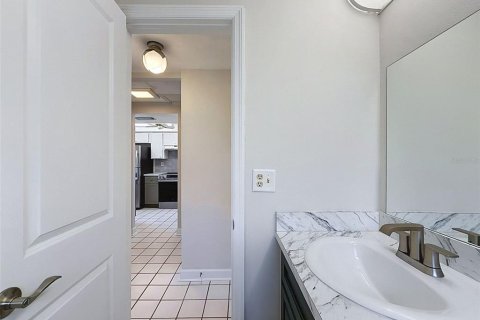 Купить кондоминиум в Нью-Порт-Ричи, Флорида 8 комнат, 97.55м2, № 2232396 - фото 18