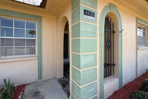 Купить кондоминиум в Нью-Порт-Ричи, Флорида 8 комнат, 97.55м2, № 2232396 - фото 3