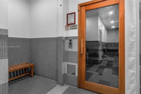 Купить кондоминиум в Майами, Флорида 1 спальня, 73.76м2, № 1897609 - фото 21