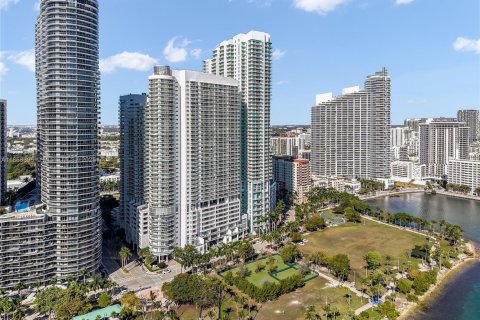 Купить кондоминиум в Майами, Флорида 1 спальня, 73.76м2, № 1897609 - фото 25