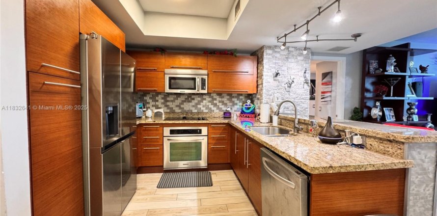 Condo in Sunrise, Florida, 2 bedrooms  № 1814004