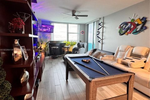 Condo in Sunrise, Florida, 2 bedrooms  № 1814004 - photo 25