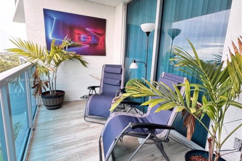Condo in Sunrise, Florida, 2 bedrooms  № 1814004 - photo 24