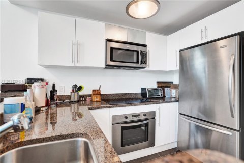 Condominio en venta en Miami, Florida, 1 dormitorio, 71.16 m2 № 1975475 - foto 10