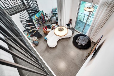 Condominio en venta en Miami, Florida, 1 dormitorio, 71.16 m2 № 1975475 - foto 16