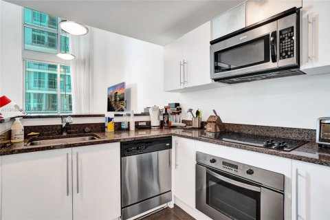 Condominio en venta en Miami, Florida, 1 dormitorio, 71.16 m2 № 1975475 - foto 11