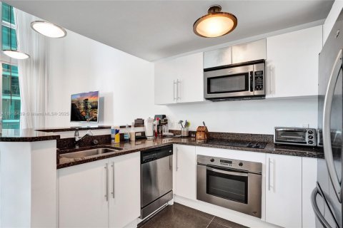 Condominio en venta en Miami, Florida, 1 dormitorio, 71.16 m2 № 1975475 - foto 9