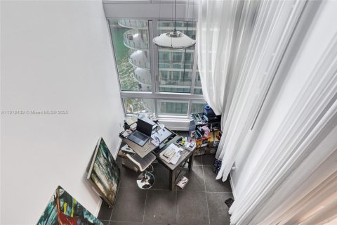 Condominio en venta en Miami, Florida, 1 dormitorio, 71.16 m2 № 1975475 - foto 17