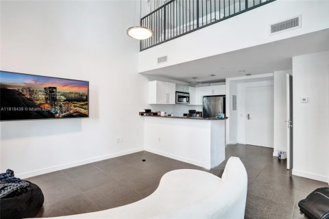 Condominio en venta en Miami, Florida, 1 dormitorio, 71.16 m2 № 1975475 - foto 7