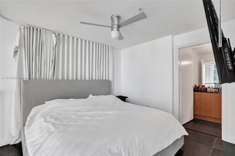 Condominio en venta en Miami, Florida, 1 dormitorio, 71.16 m2 № 1975475 - foto 12