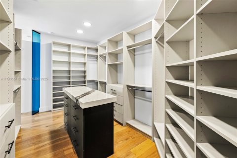 Villa ou maison à louer à North Miami Beach, Floride: 5 chambres, 410.26 m2 № 1859630 - photo 29