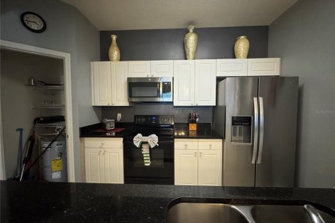 Condo in Kissimmee, Florida, 3 bedrooms № 2155635 - photo 4