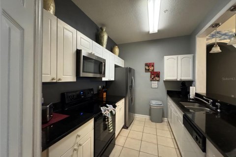 Condo in Kissimmee, Florida, 3 bedrooms № 2155635 - photo 3