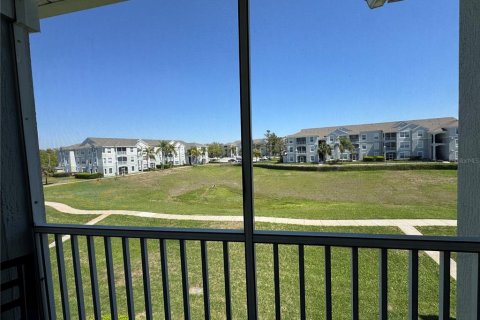 Condo in Kissimmee, Florida, 3 bedrooms № 2155635 - photo 18