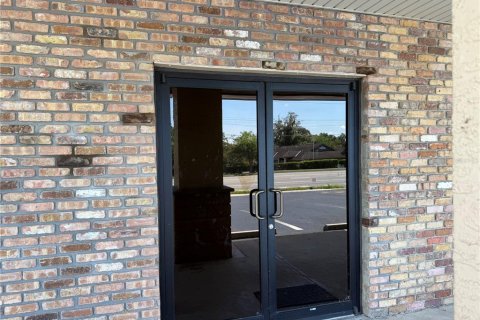 Propiedad comercial en alquiler en Ocala, Florida, 568.56 m2 № 1869109 - foto 3