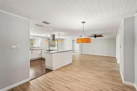Casa en venta en Port Charlotte, Florida, 3 dormitorios, 186.55 m2 № 2314396 - foto 14