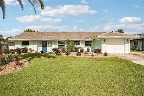 Casa en venta en Port Charlotte, Florida, 3 dormitorios, 186.55 m2 № 2314396 - foto 2