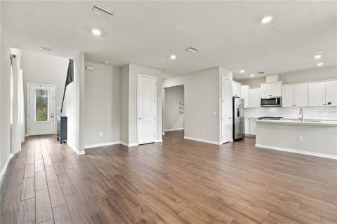 Villa ou maison à vendre à Odessa, Floride: 3 chambres, 203.27 m2 № 2388859 - photo 5