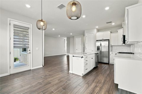 Villa ou maison à vendre à Odessa, Floride: 3 chambres, 203.27 m2 № 2388859 - photo 10