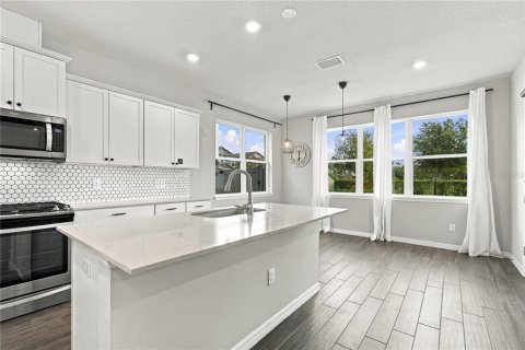 Villa ou maison à vendre à Odessa, Floride: 3 chambres, 203.27 m2 № 2388859 - photo 8