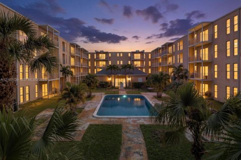 Appartement à Lauderdale Lakes, Floride 1 chambre, 78.97 m2 № 2418256