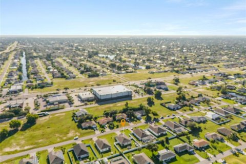 Villa ou maison à vendre à Cape Coral, Floride: 3 chambres, 162.3 m2 № 2421621 - photo 24