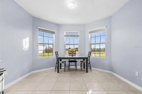 Villa ou maison à vendre à Cape Coral, Floride: 3 chambres, 162.3 m2 № 2421621 - photo 3