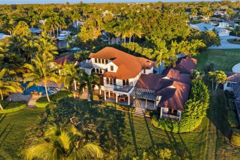 Купить виллу или дом в Стьюарт, Флорида 5 спален, 547.57м2, № 2055041 - фото 3