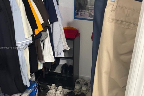 Condo in Hialeah, Florida, 3 bedrooms  № 2004869 - photo 6