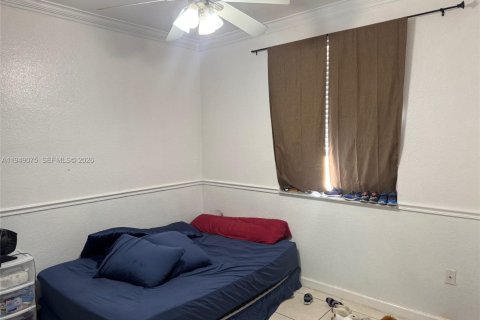 Condo in Hialeah, Florida, 3 bedrooms  № 2004869 - photo 7