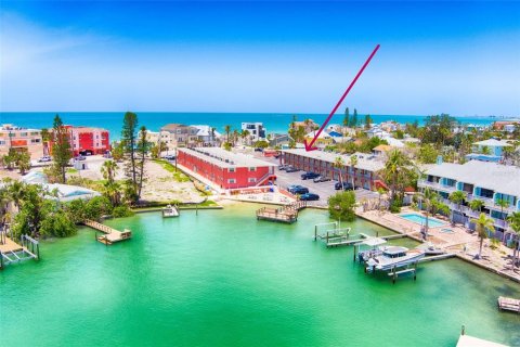 Condo in Saint Petersburg, Florida, 1 bedroom  № 2429019