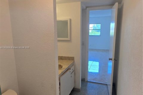 Condo in Boynton Beach, Florida, 1 bedroom  № 1867181 - photo 24