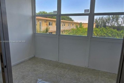 Condo in Boynton Beach, Florida, 1 bedroom  № 1867181 - photo 12