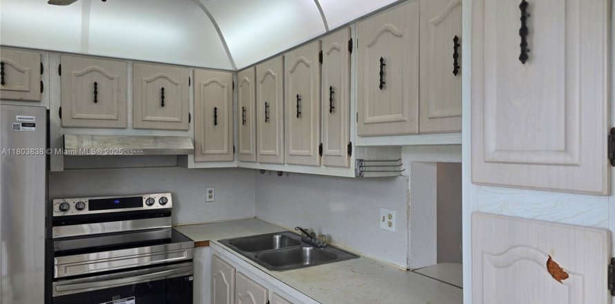 Condo in Boynton Beach, Florida, 1 bedroom № 1867181