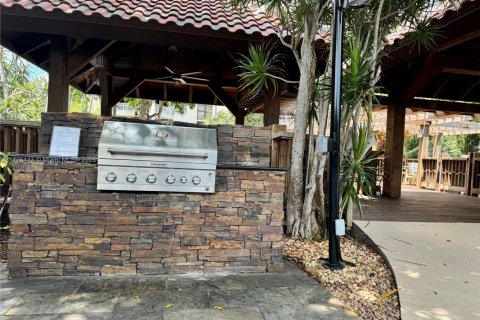 Condo in Miami, Florida, 2 bedrooms  № 1693364 - photo 27