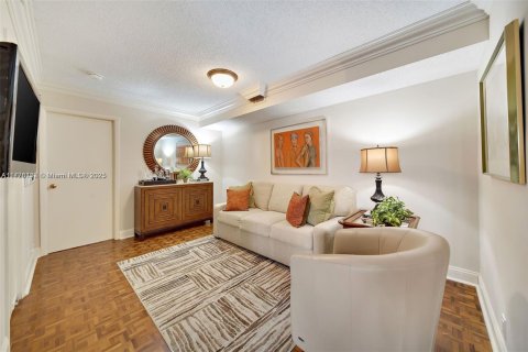 Condo in Miami, Florida, 2 bedrooms  № 1693364 - photo 3