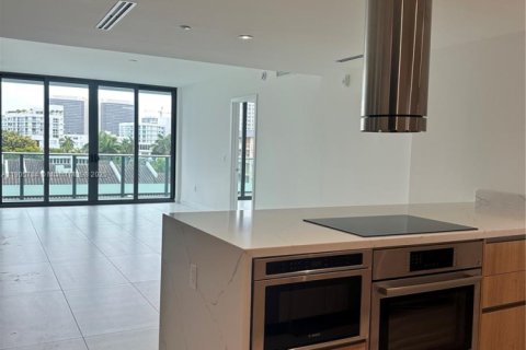 Copropriété à louer à Bay Harbor Islands, Floride: 2 chambres, 114.18 m2 № 1964918 - photo 4