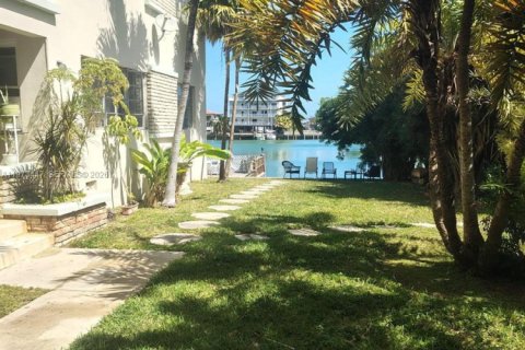 Copropriété à louer à North Bay Village, Floride: 1 chambre, 60.39 m2 № 2034048 - photo 7